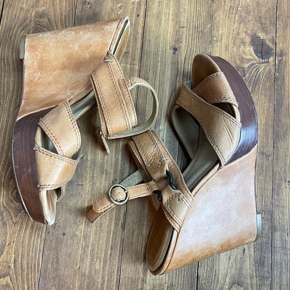 Frye Alexa cross cross tan leather wedge sandals size 9.5M - Picture 7 of 11